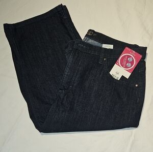 NWT Lee Riders Capri Shorts Dark Blue Denim Instant Slimming Size 16 Medium